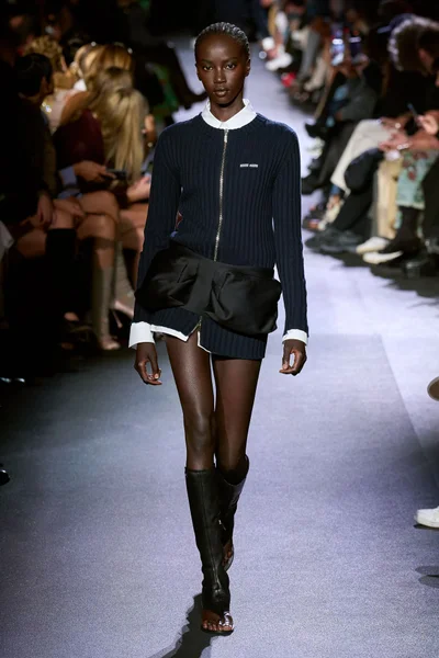 Look 63
